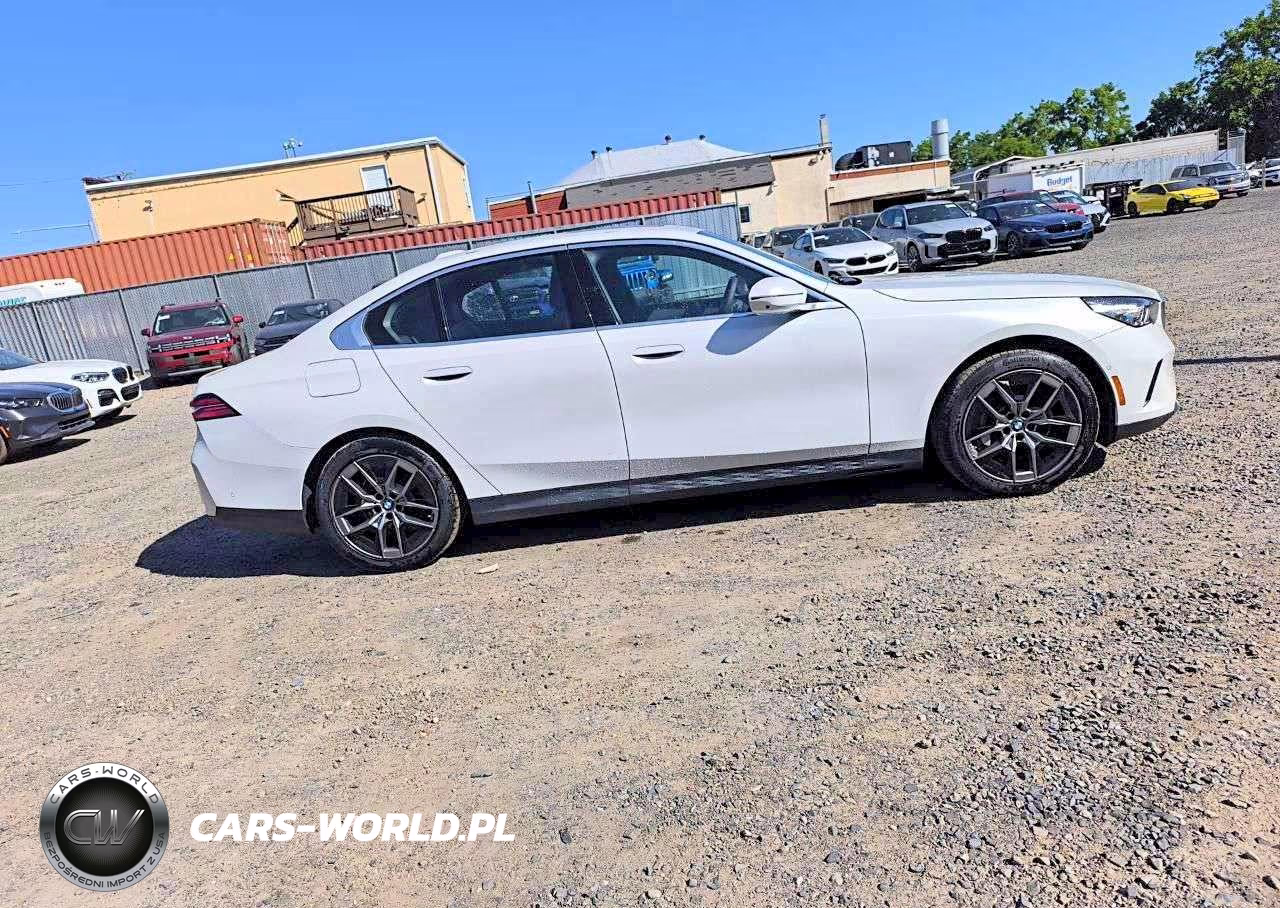 2026 BMW 530 Xi VIN:WBA53FJ01TCW71868 - 14
