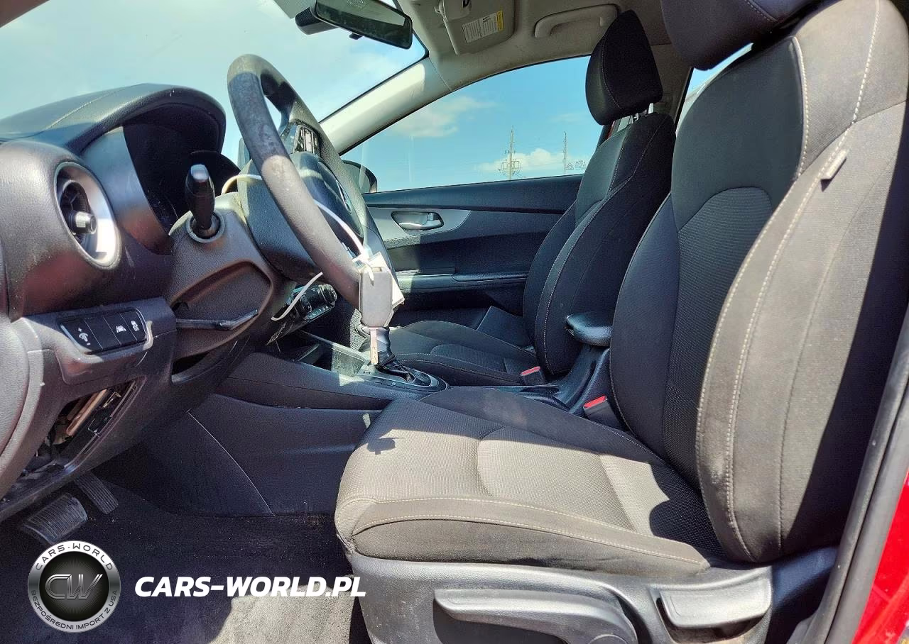 2019 Kia Forte Lxs VIN:3KPF24AD0KE040750 - 7