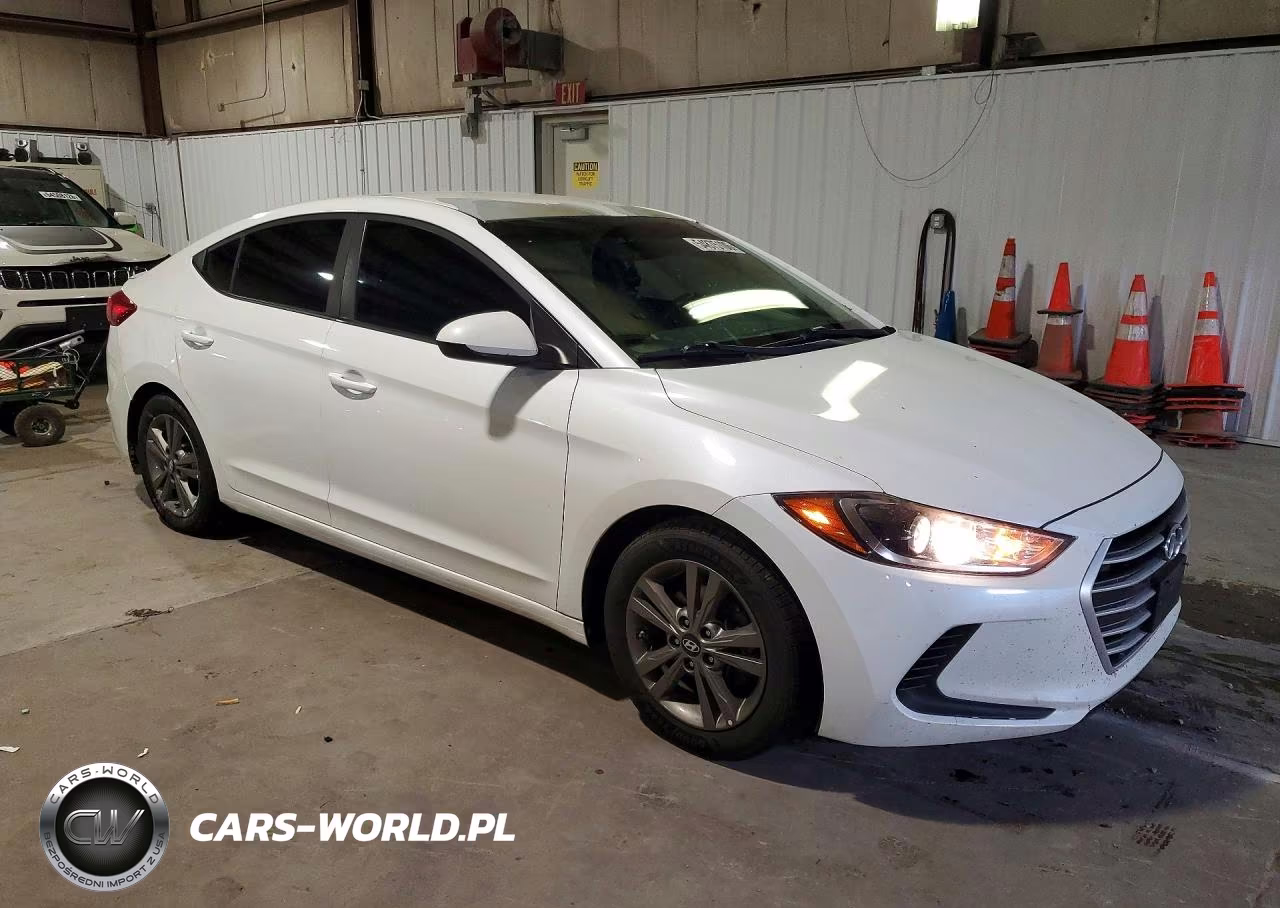 2018 Hyundai Elantra Sel VIN:5NPD84LF6JH235198 - 4