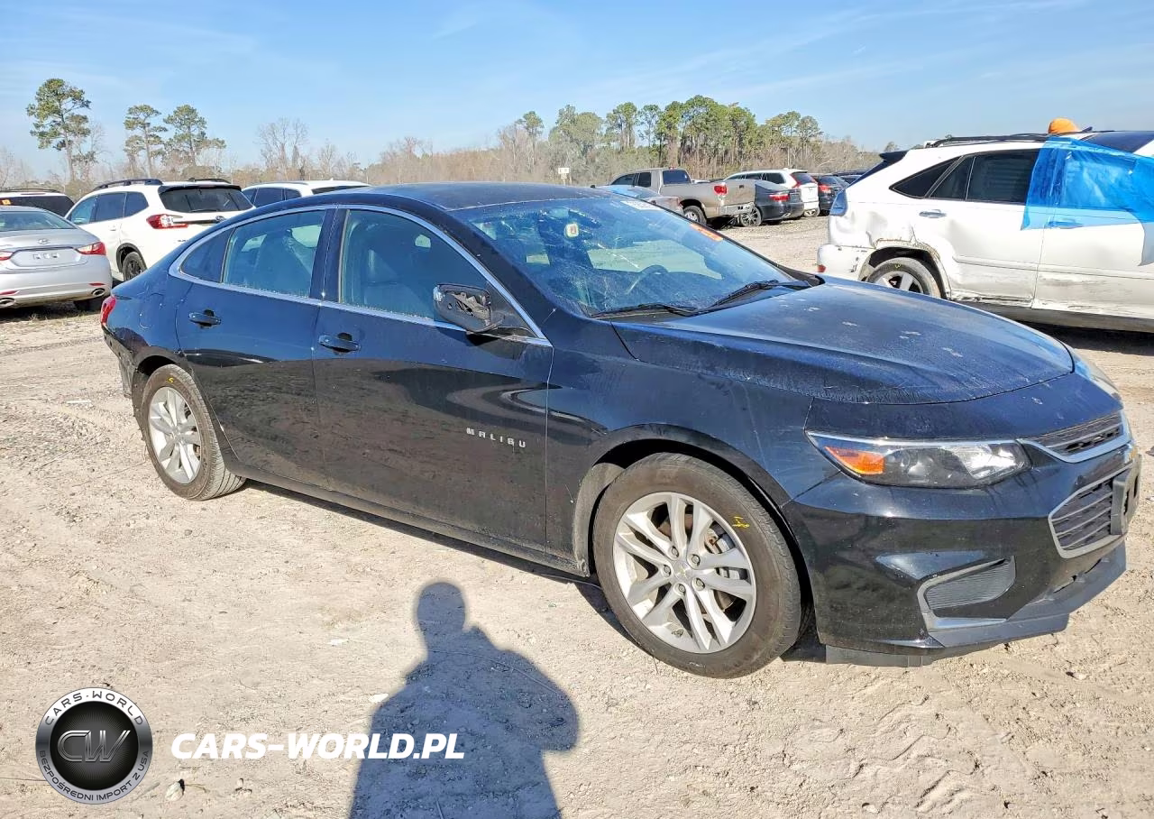 2017 Chevrolet Malibu Lt VIN:1G1ZE5ST5HF106975 - 4