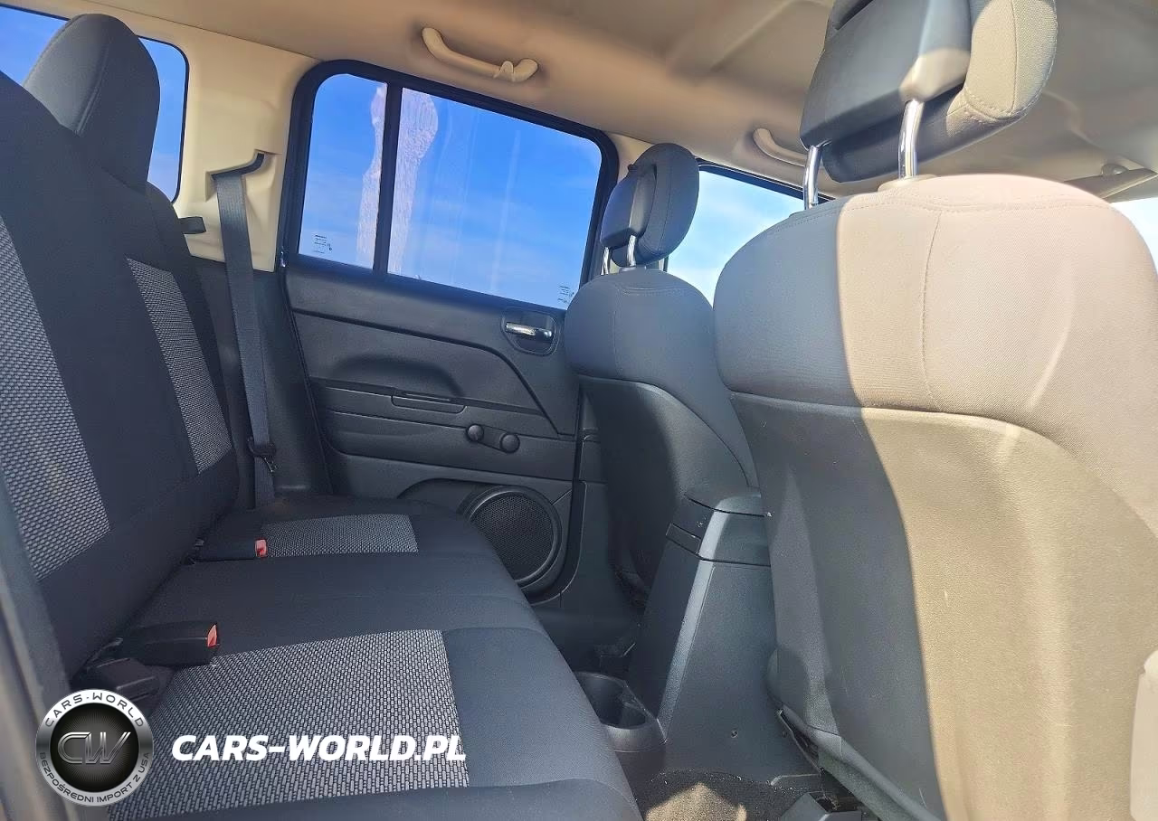 2010 Jeep Patriot Sport VIN:1J4NT2GA5AD513496 - 11