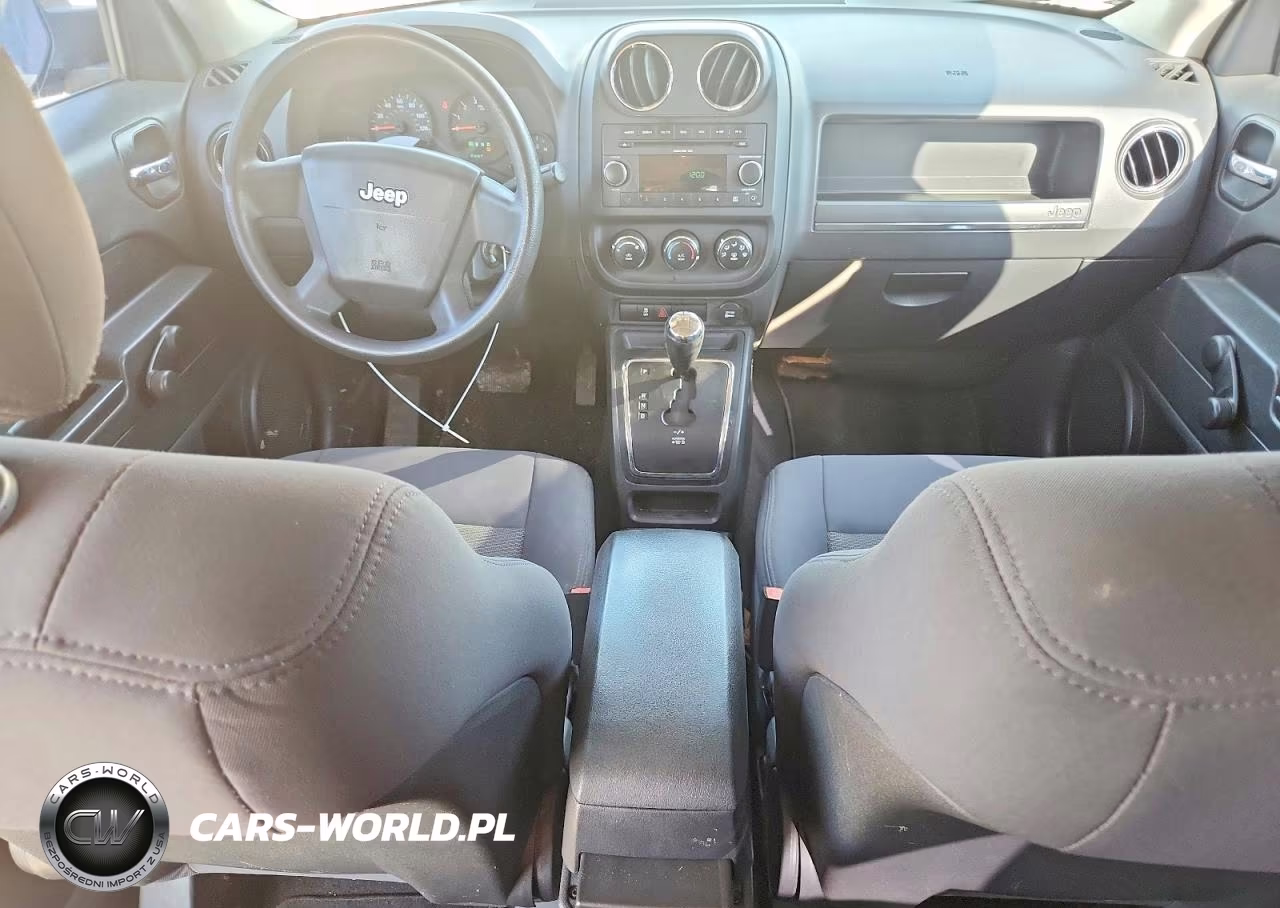 2010 Jeep Patriot Sport VIN:1J4NT2GA5AD513496 - 8