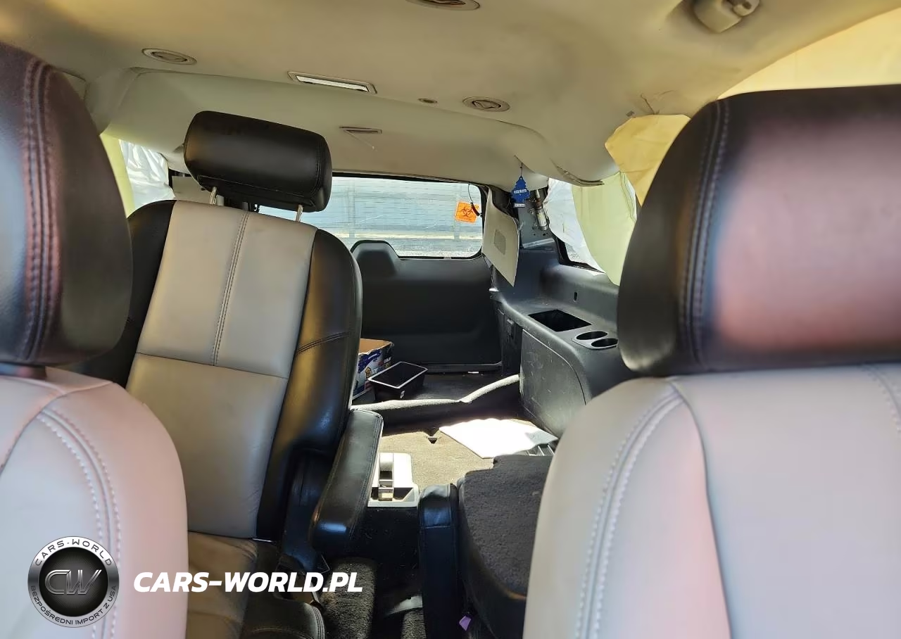 2007 Chevrolet Suburban C1500 VIN:3GNFC16J87G230566 - 10