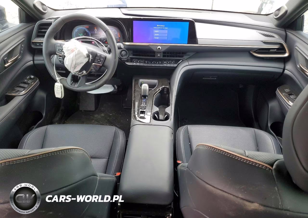 2025 Toyota Crown Signia Limited VIN:JTDACAAJ9S3028521 - 8