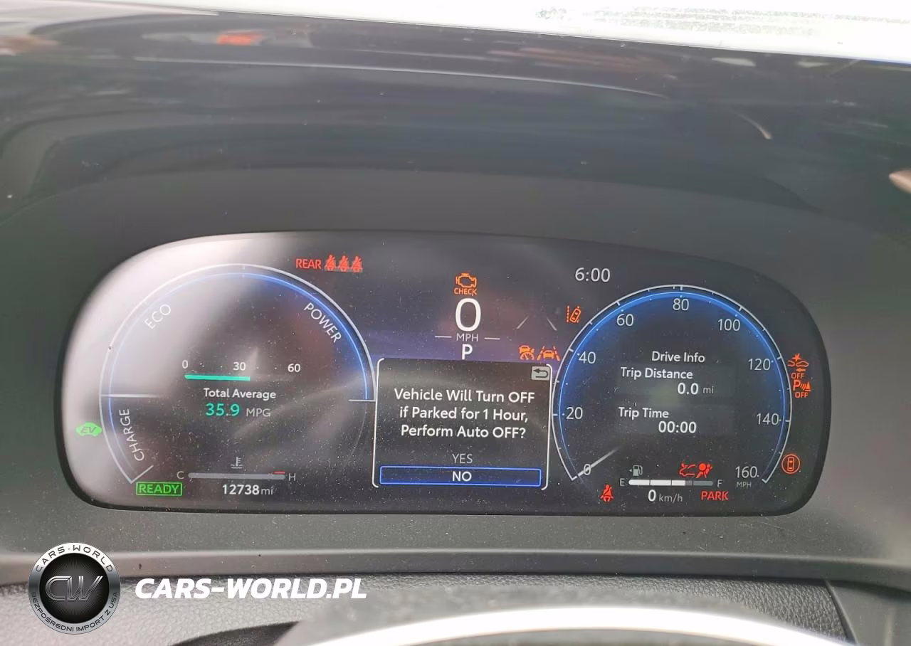 2025 Toyota Crown Signia Limited VIN:JTDACAAJ9S3028521 - 9