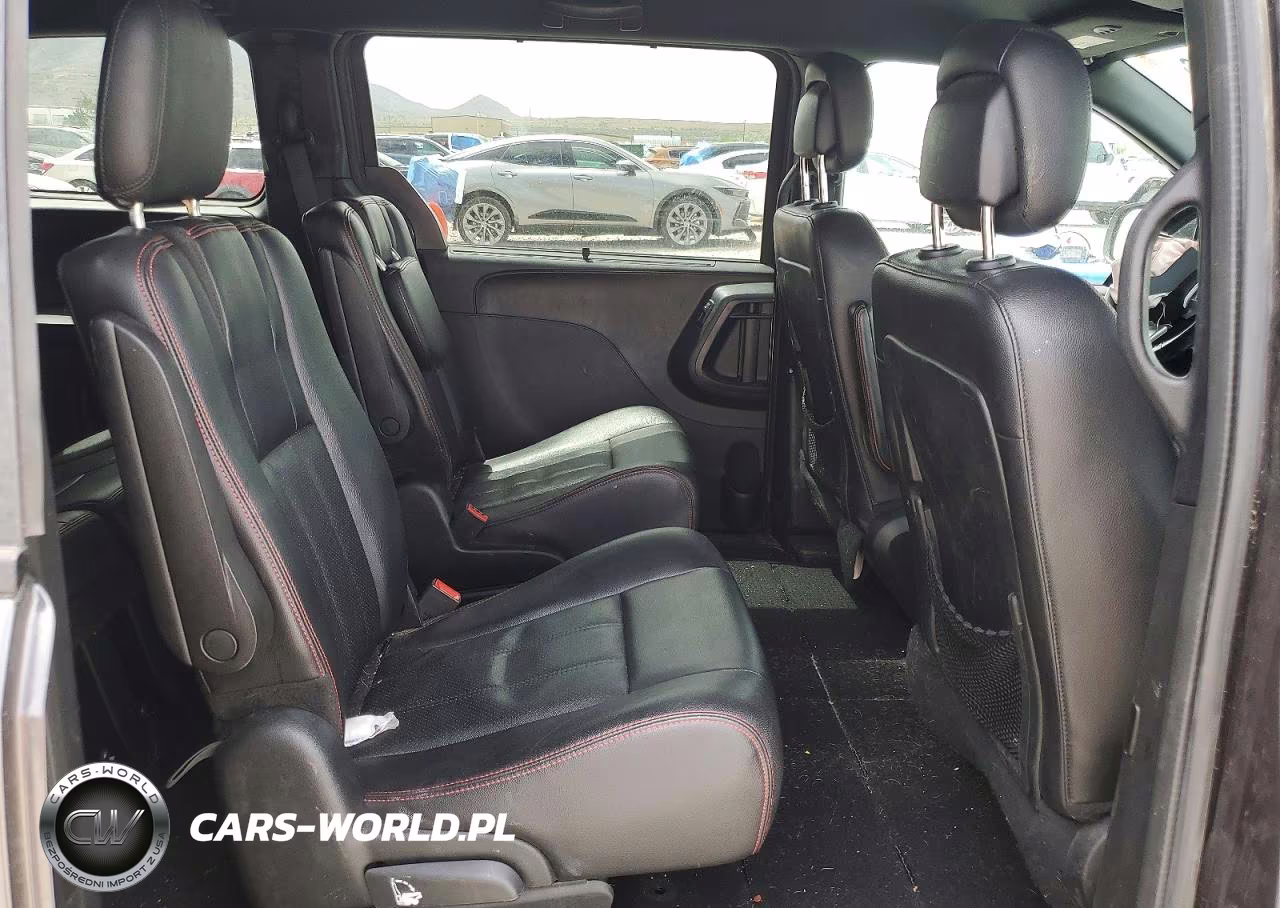 2018 Dodge Grand Caravan Gt VIN:2C4RDGEG1JR359942 - 11
