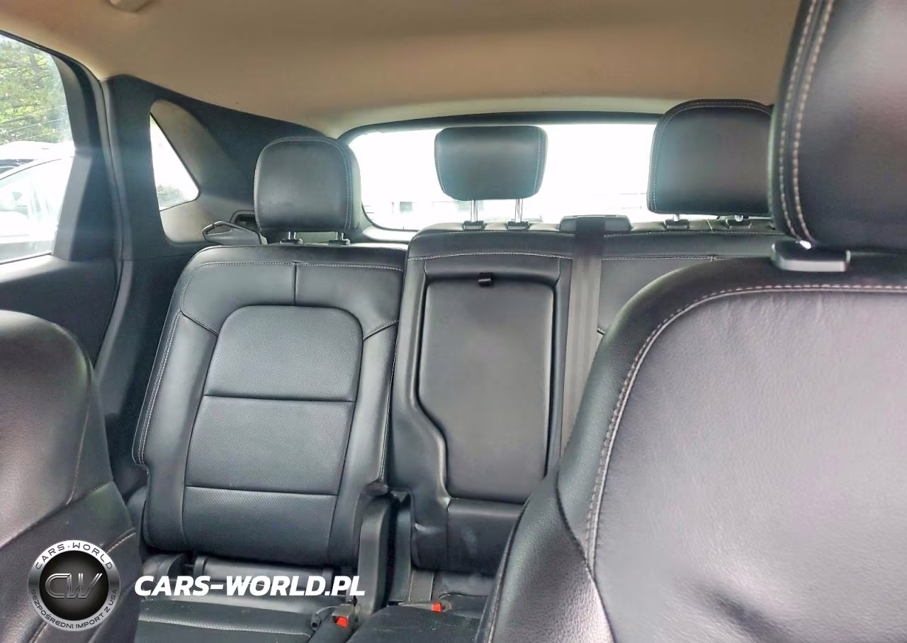 2020 Ford Escape Titanium VIN:1FMCU9J95LUA49805 - 10