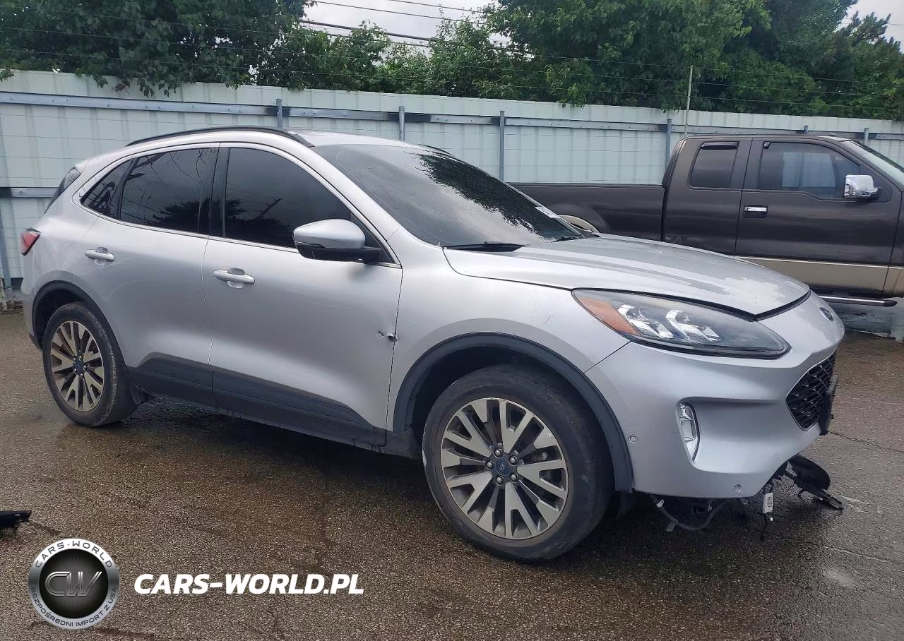 2020 Ford Escape Titanium VIN:1FMCU9J95LUA49805 - 4