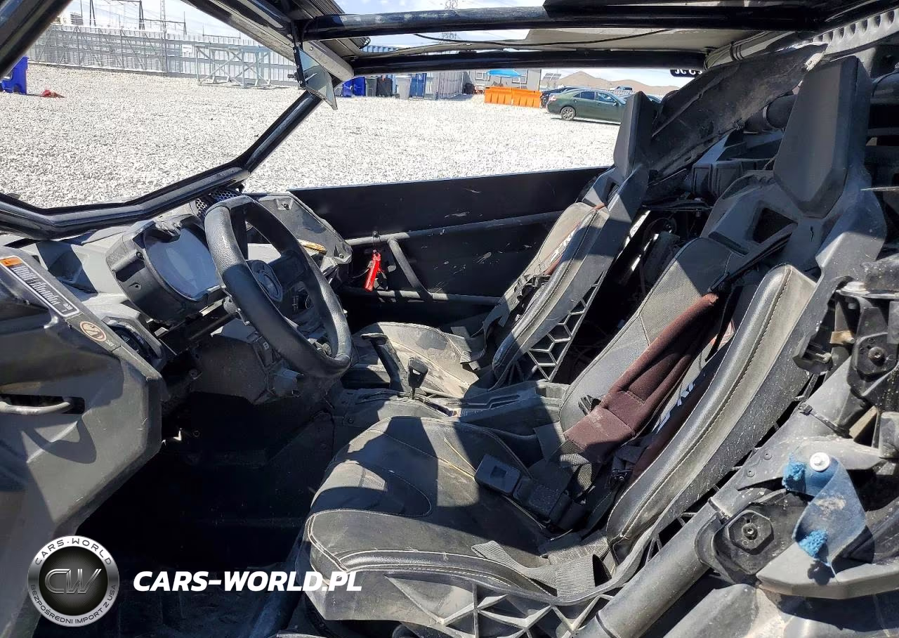 2017 Can-Am Maverick X3 Utility Vehicle VIN:3JBVXAW25HK002835 - 5