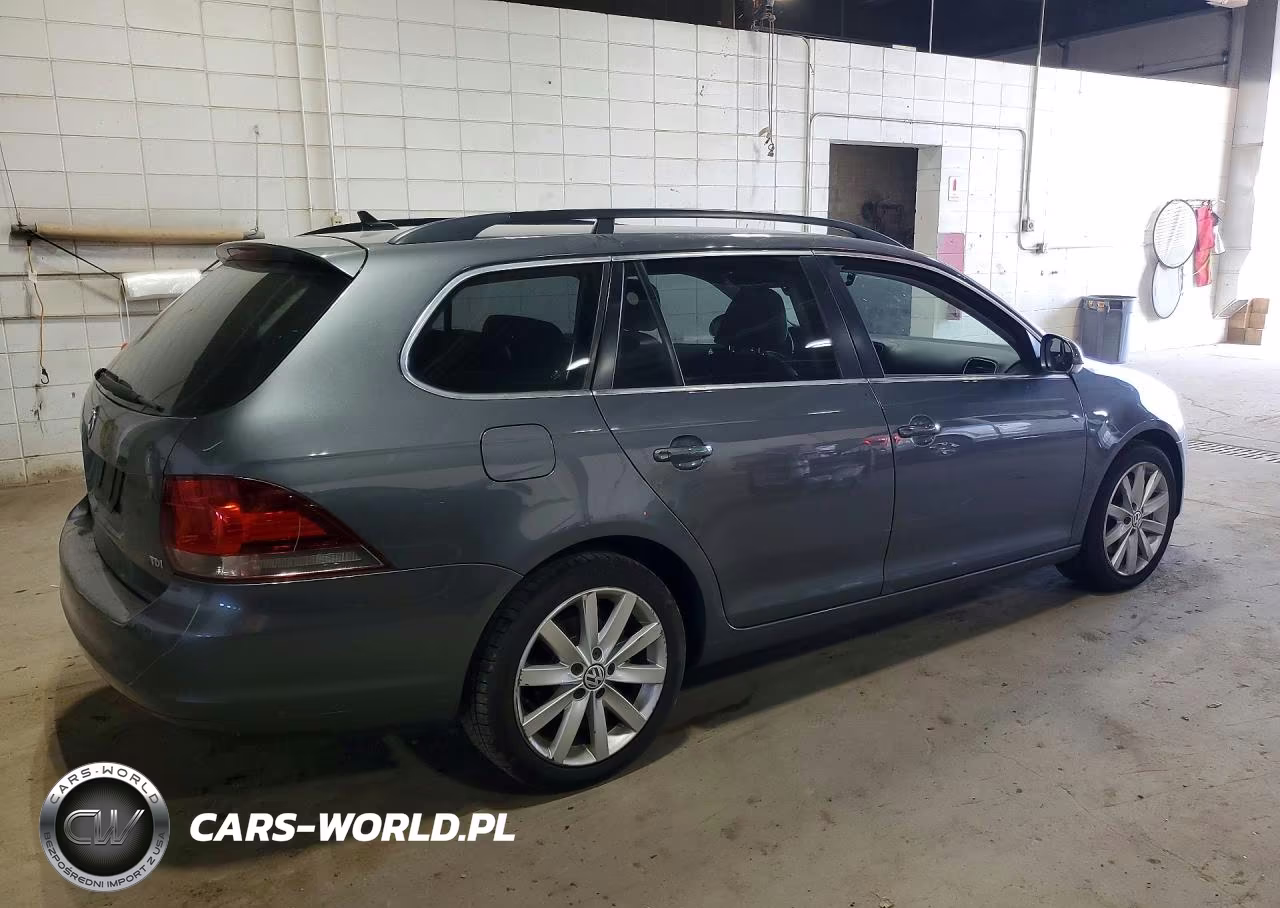 2010 Volkswagen Jetta Tdi VIN:3VWPL7AJ4AM686528 - 3