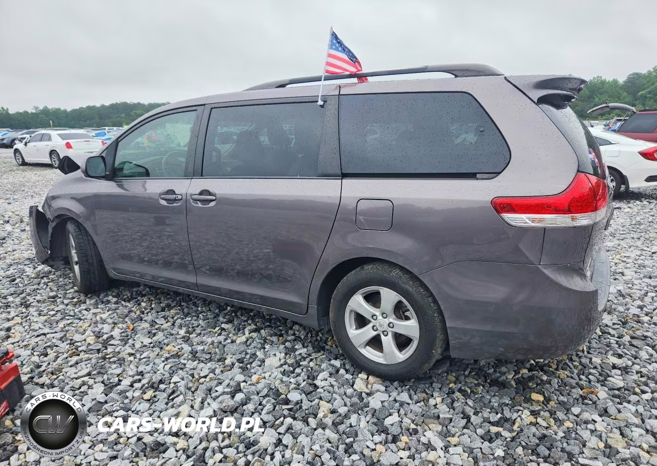 2012 Toyota Sienna Le VIN:5TDKK3DC0CS264653 - 2