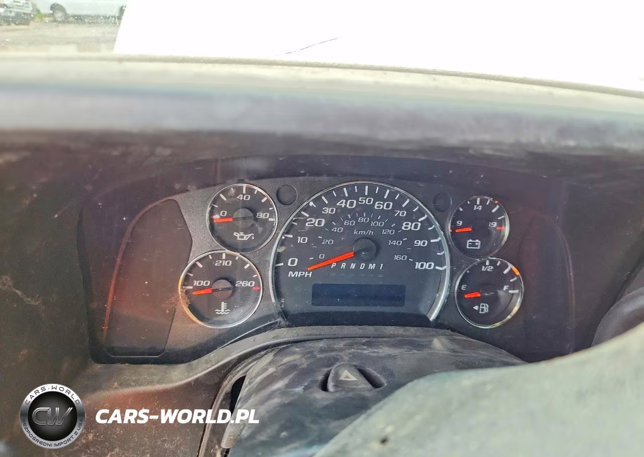 2015 Chevrolet Express G2500 VIN:1GCWGGCF2F1211525 - 9