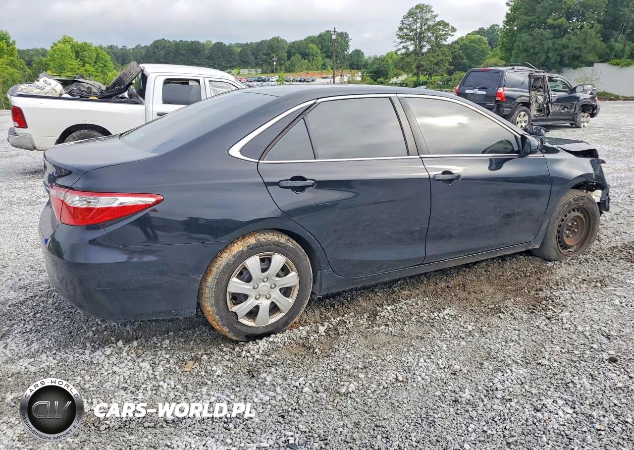 2017 Toyota Camry Le VIN:4T1BF1FK7HU423633 - 3