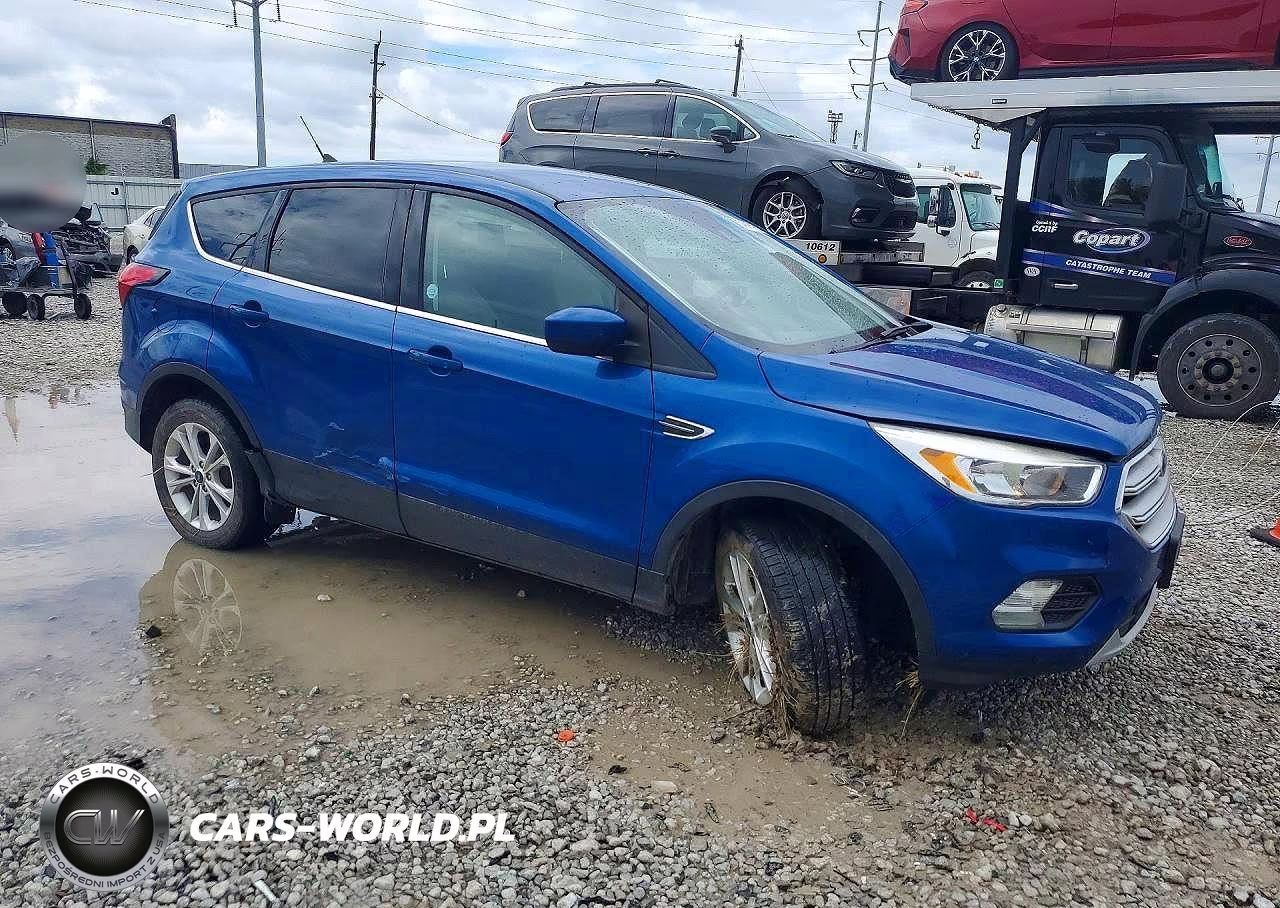2019 Ford Escape Se VIN:1FMCU9GD8KUB14656 - 4