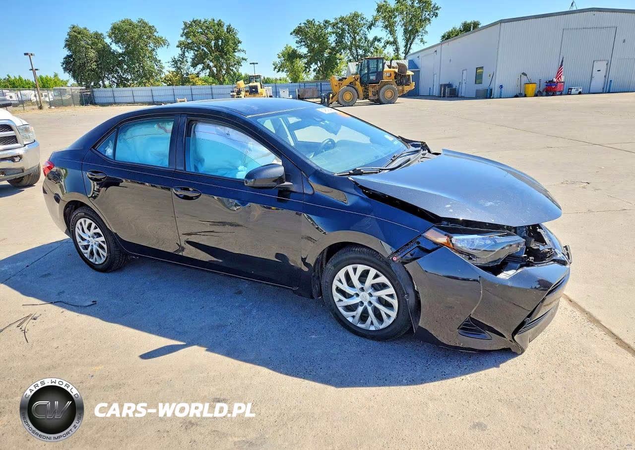 2019 Toyota Corolla Le VIN:2T1BURHE6KC230510 - 4