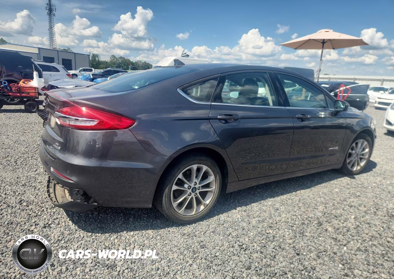 2019 Ford Fusion Se VIN:3FA6P0LU1KR133265 - 3