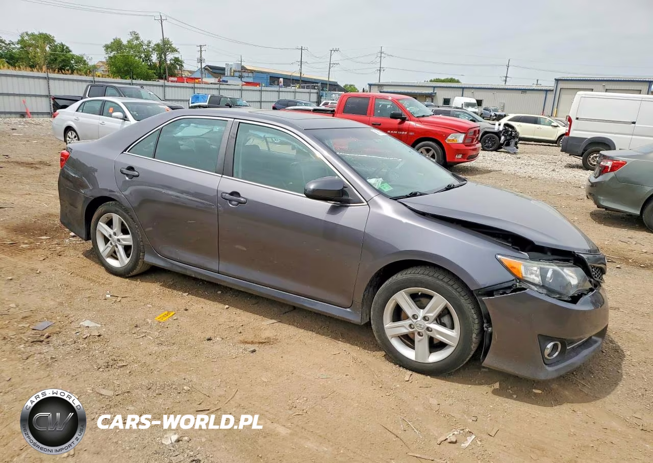 2014 Toyota Camry Se VIN:4T1BF1FK5EU446419 - 4