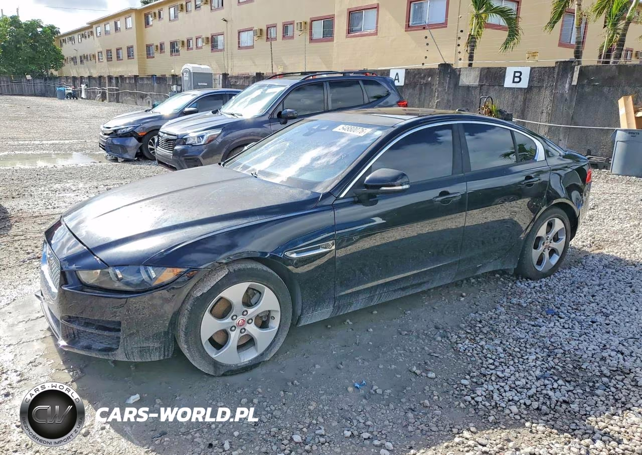 2017 Jaguar Xe