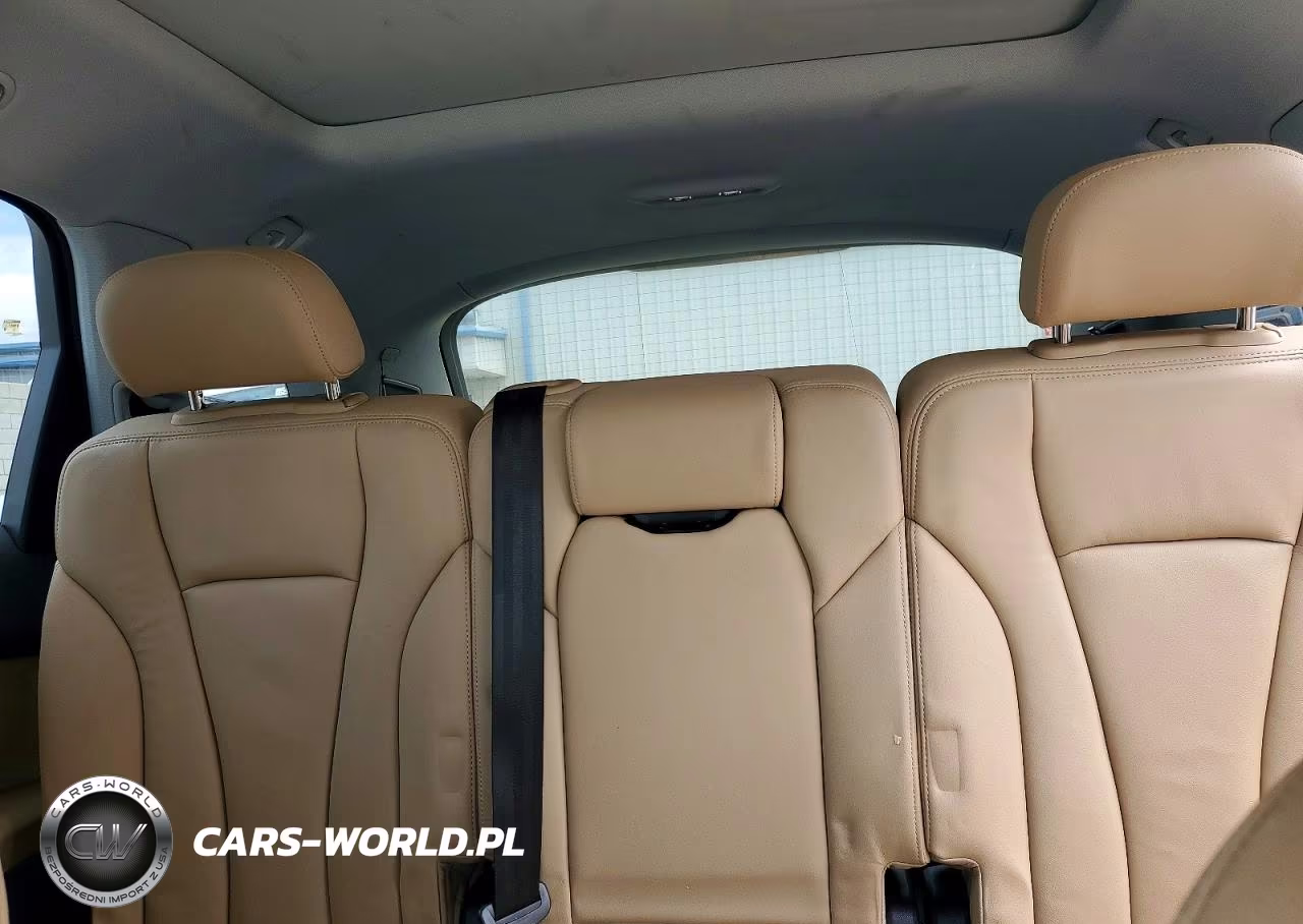 2023 Audi Q7 Premium VIN:WA1ACBF75PD005199 - 10