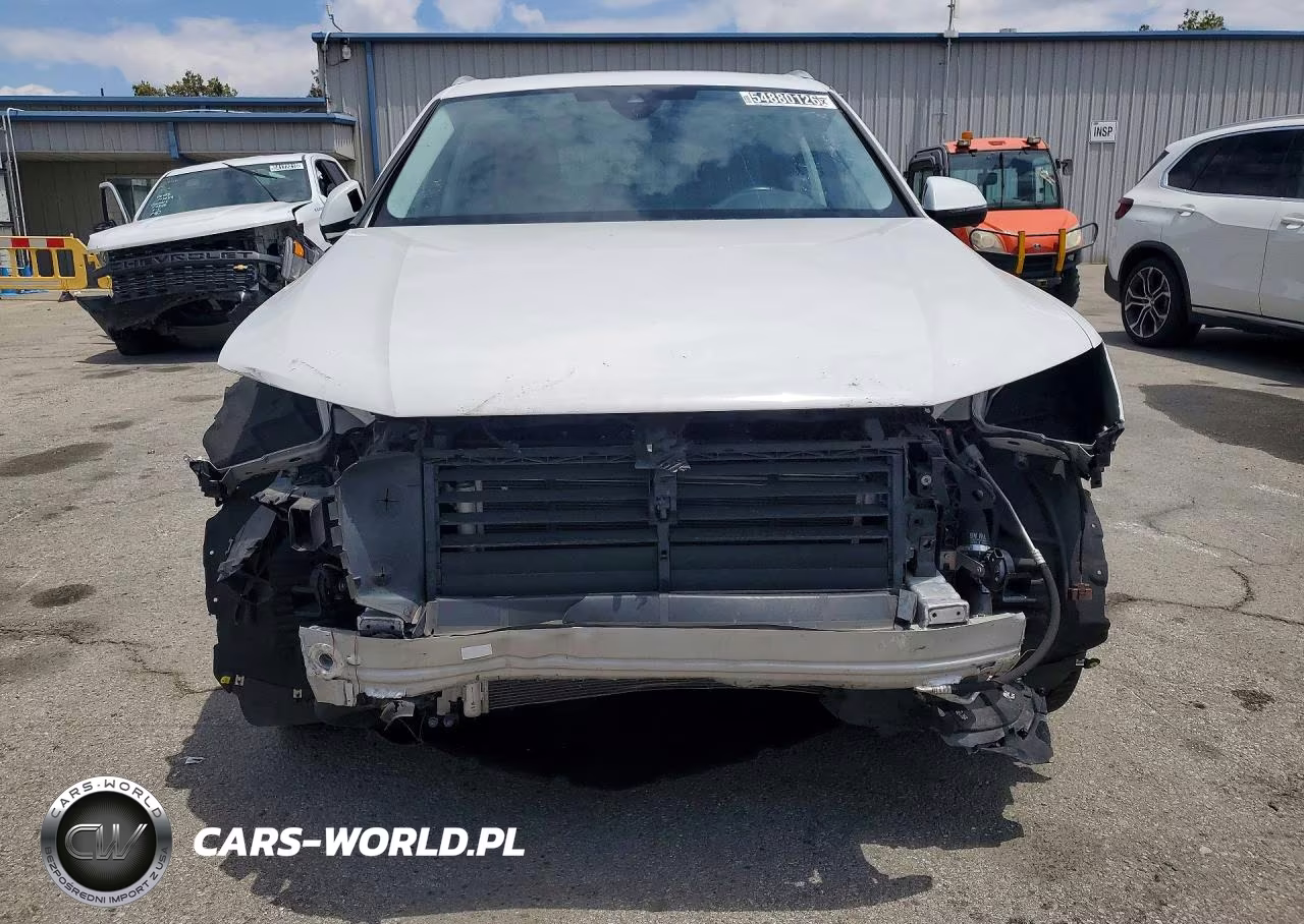 2023 Audi Q7 Premium VIN:WA1ACBF75PD005199 - 5