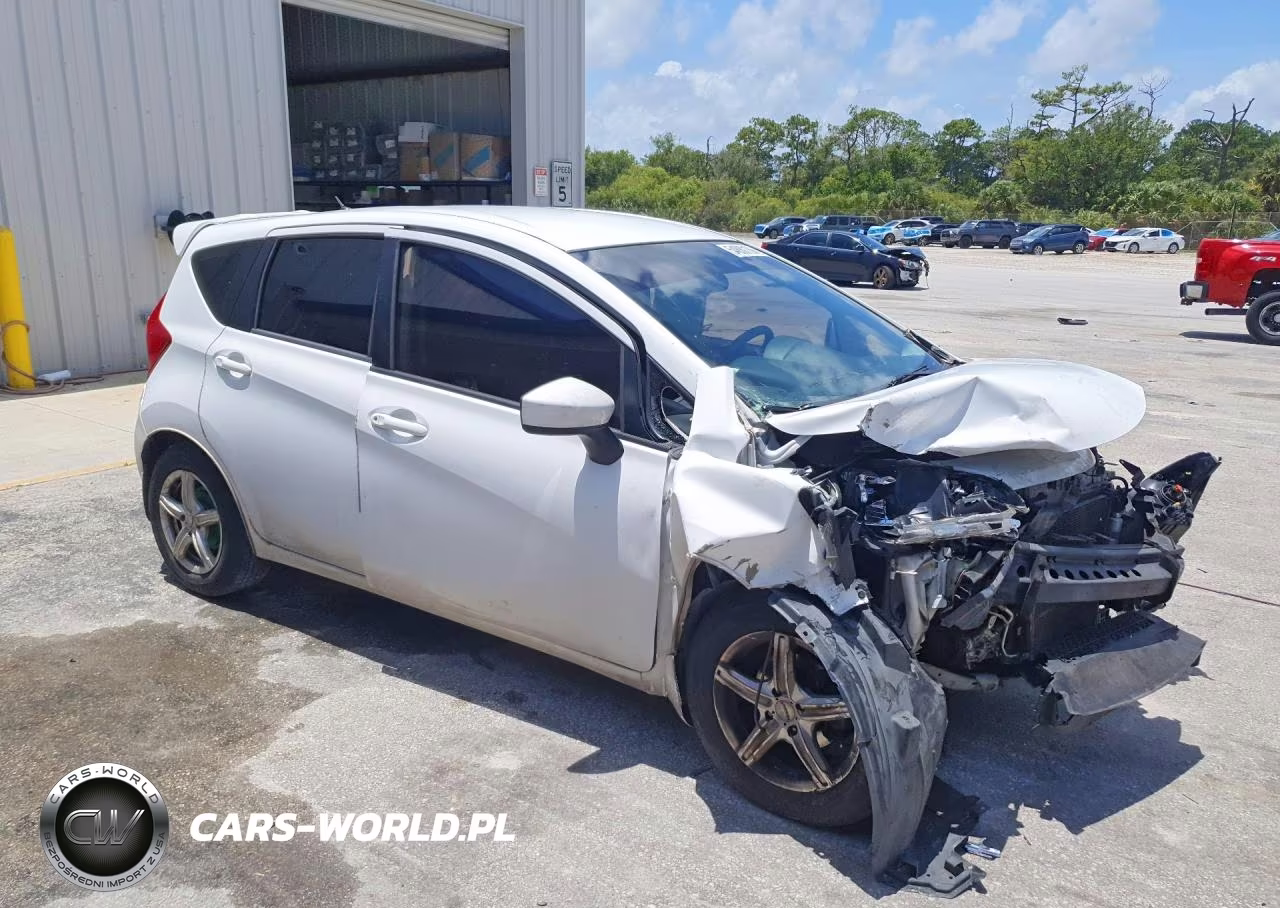 2015 Nissan Versa Note S Plus VIN:3N1CE2CP4FL448825 - 4