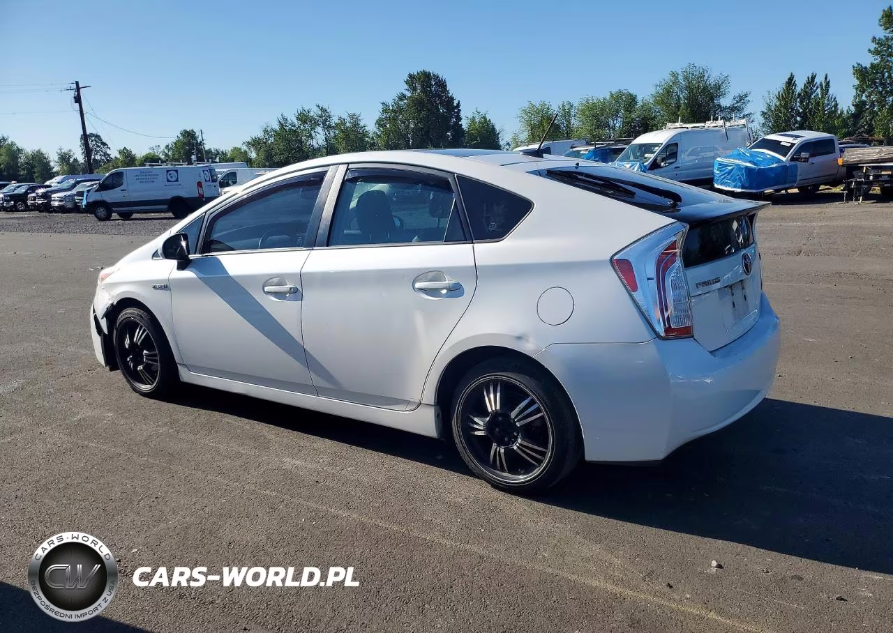2013 Toyota Prius Four VIN:JTDKN3DU2D5599128 - 2
