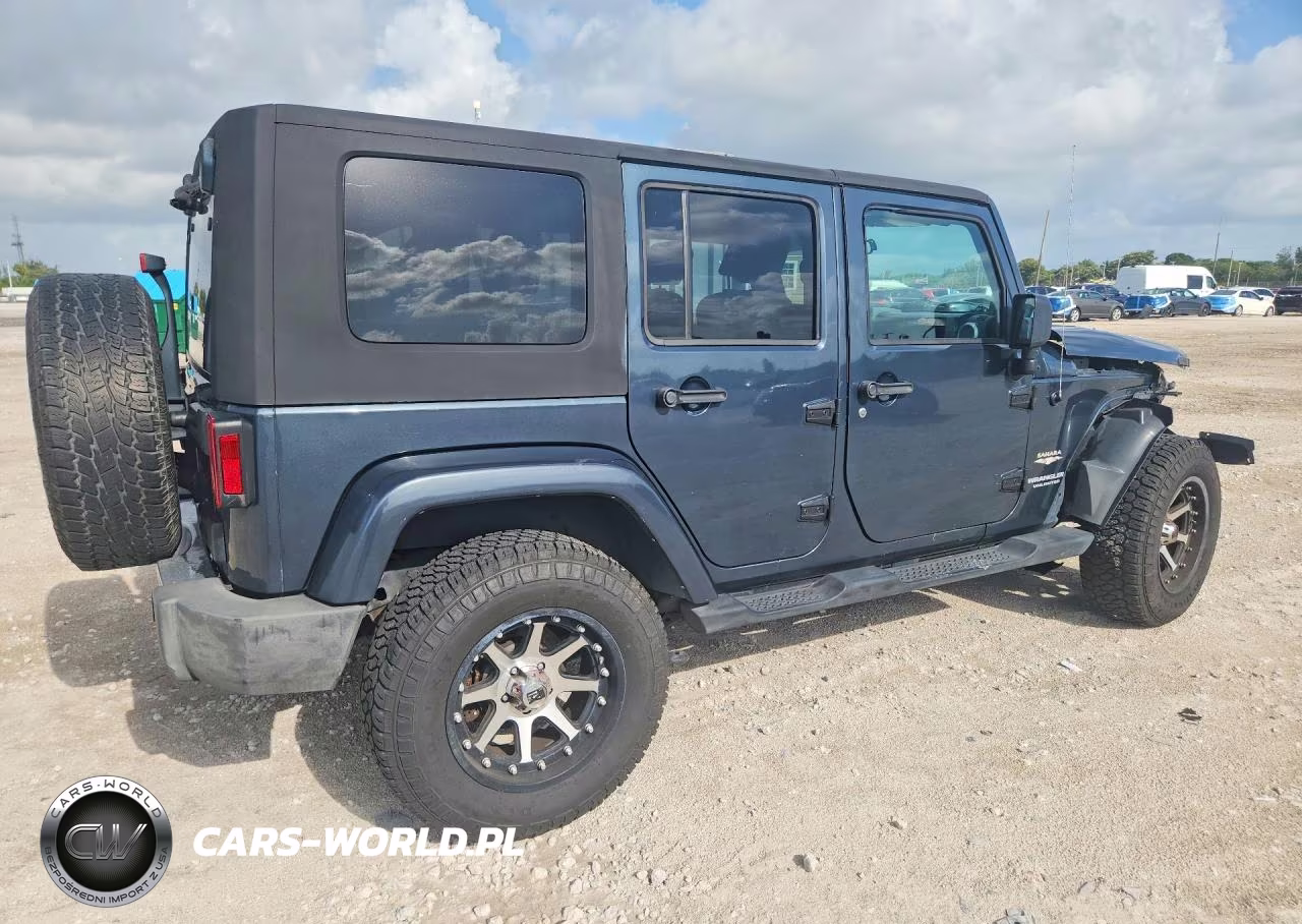 2008 Jeep Wrangler Unlimited Sahara VIN:1J4GA59118L595689 - 3