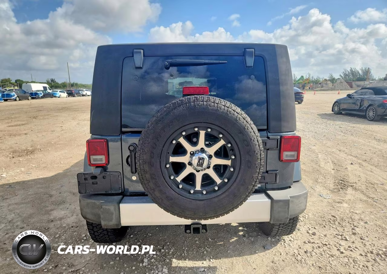 2008 Jeep Wrangler Unlimited Sahara VIN:1J4GA59118L595689 - 6