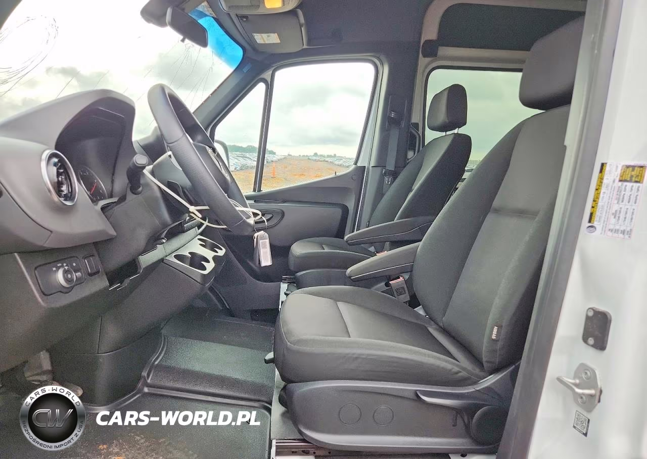 2026 Mercedes-Benz Sprinter 2500 VIN:W1Z4KGHY4TT604868 - 7