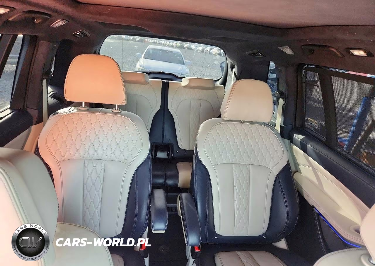 2019 BMW X7 xDrive50I VIN:5UXCX4C53KLS37881 - 10