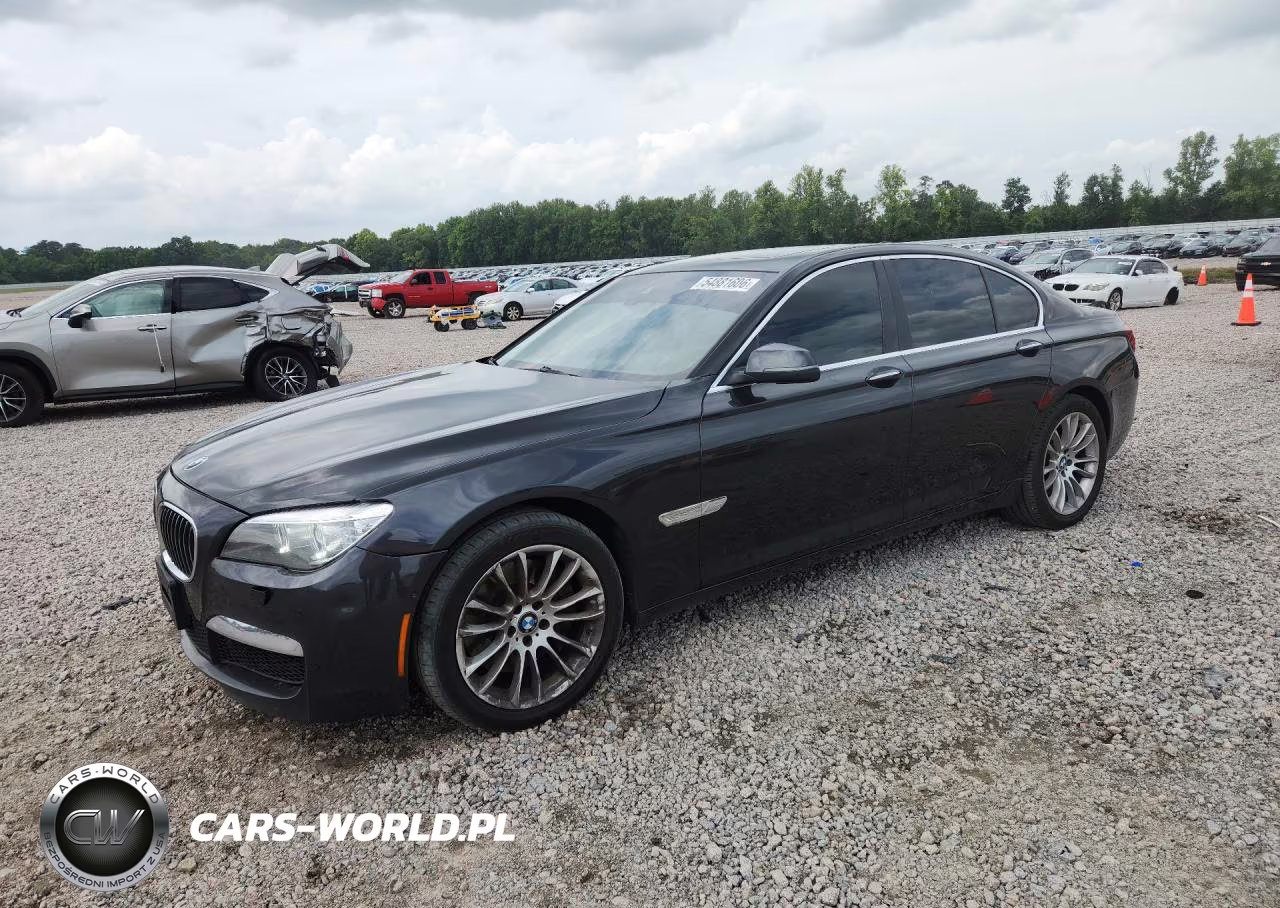 2013 BMW 750 Xi
