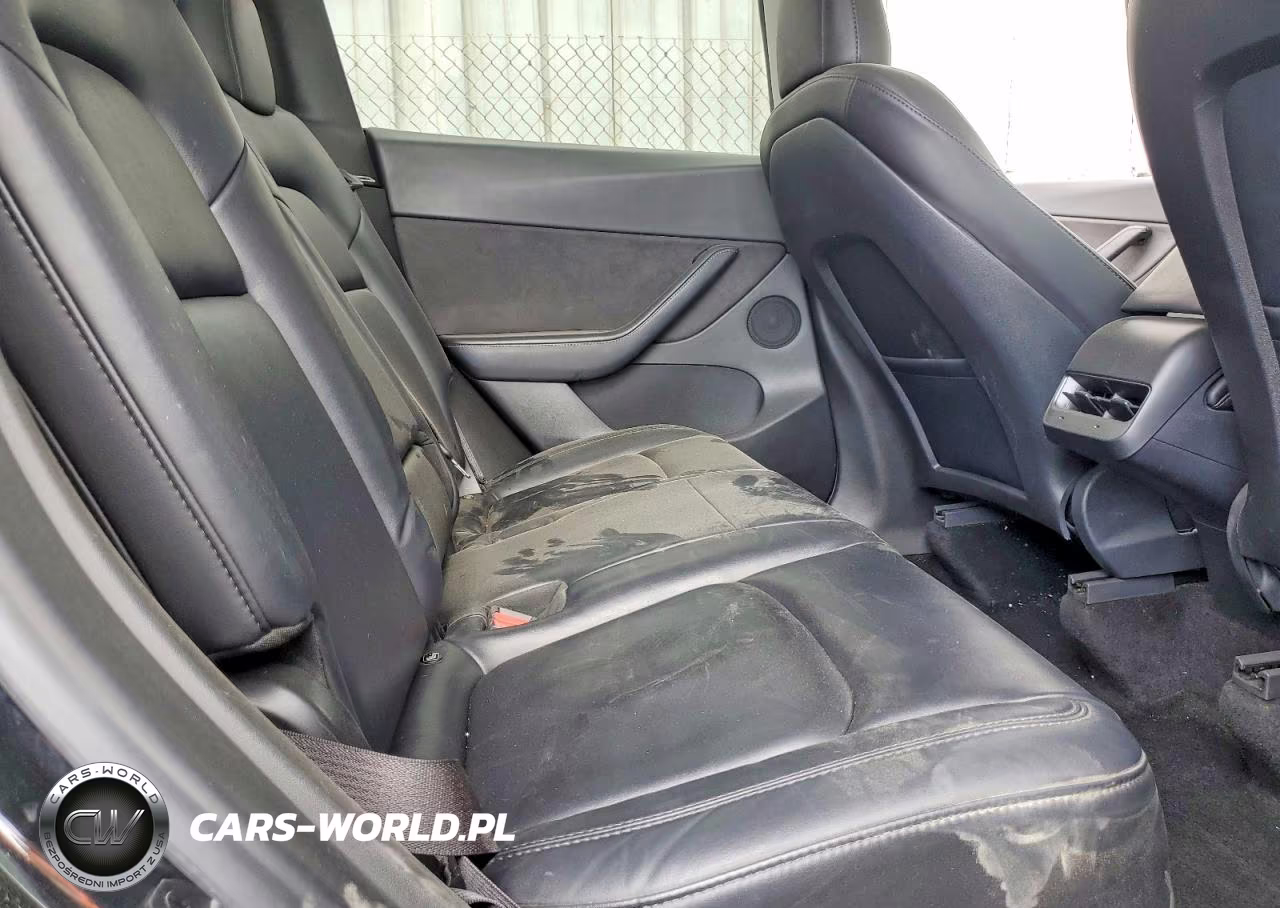 2021 Tesla Model Y VIN:5YJYGDEE3MF140450 - 11