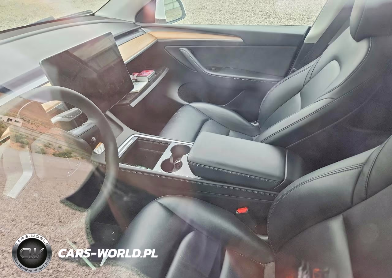 2023 Tesla Model Y VIN:7SAYGDEE2PF895726 - 8