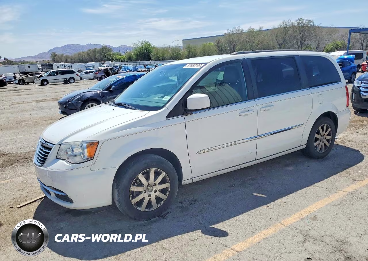 2015 Chrysler Town & Country Touring – zdjęcie 1 z 13