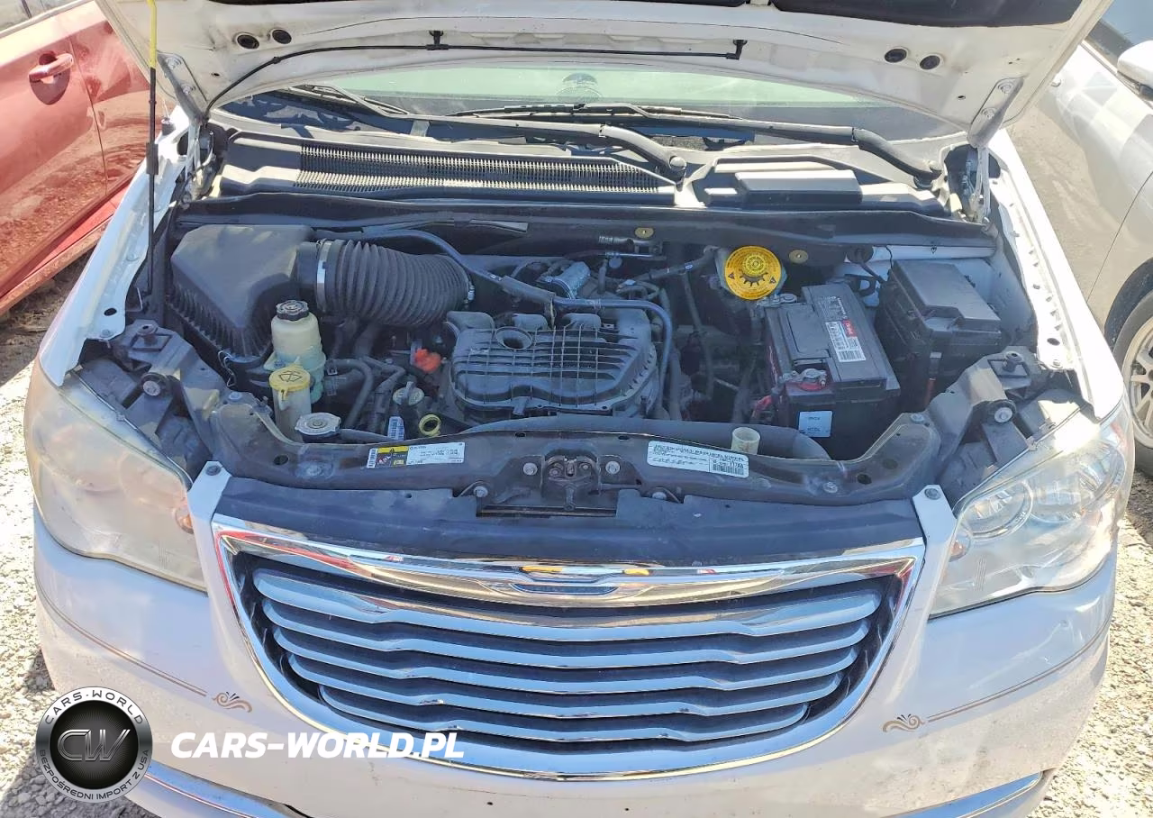 2015 Chrysler Town & Country Touring VIN:2C4RC1BG9FR522624 - 12