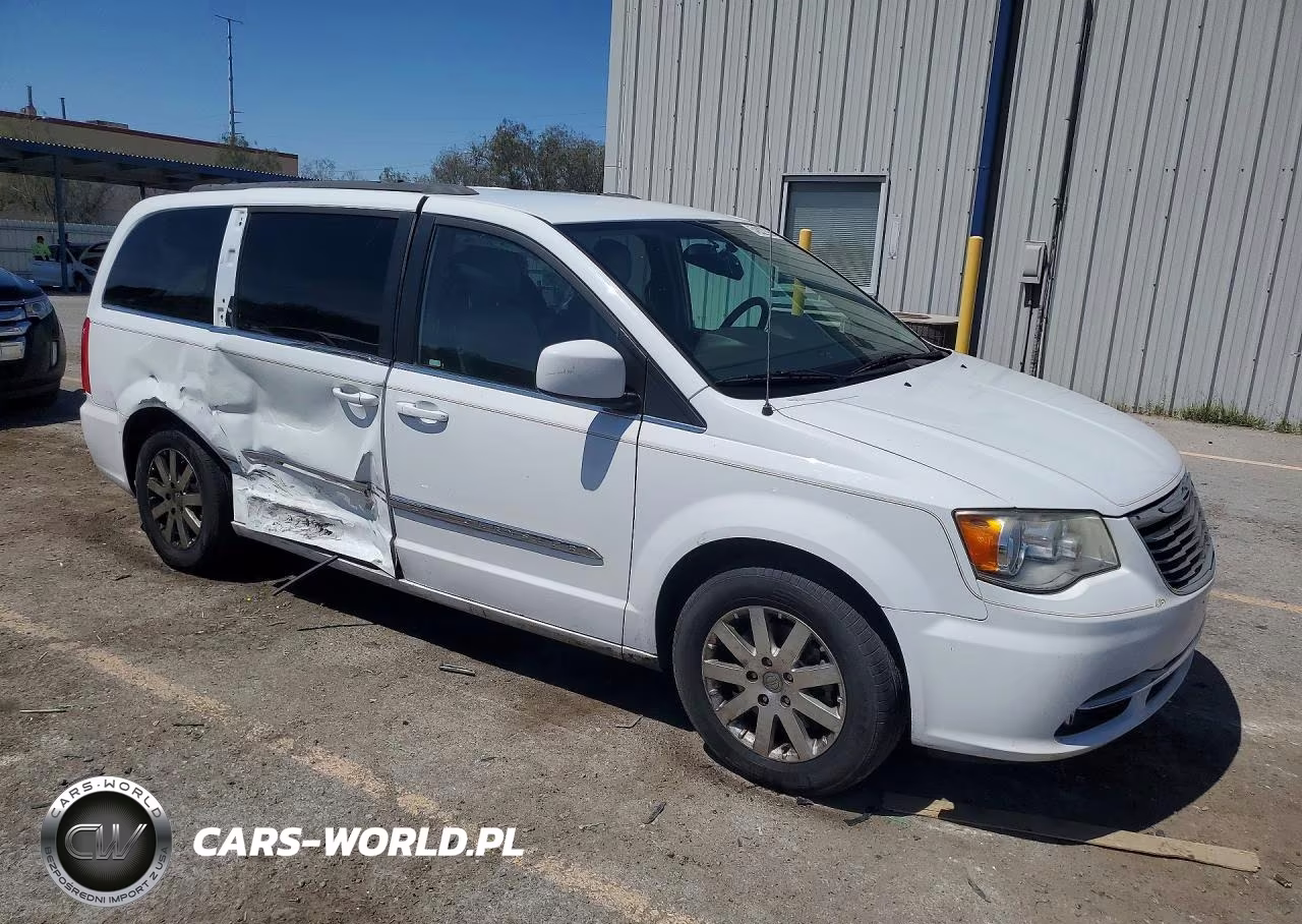 2015 Chrysler Town & Country Touring VIN:2C4RC1BG9FR522624 - 4