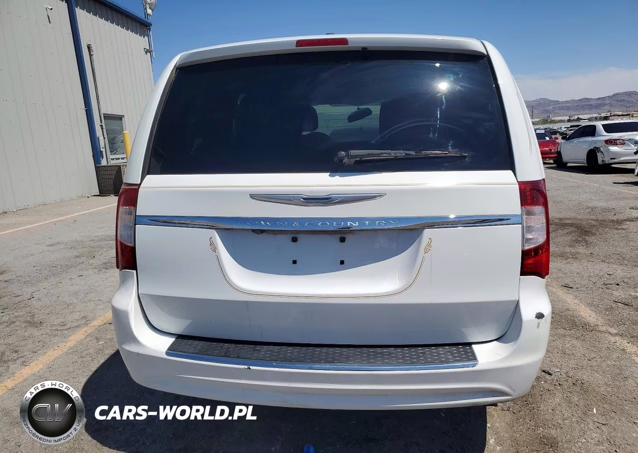2015 Chrysler Town & Country Touring VIN:2C4RC1BG9FR522624 - 6
