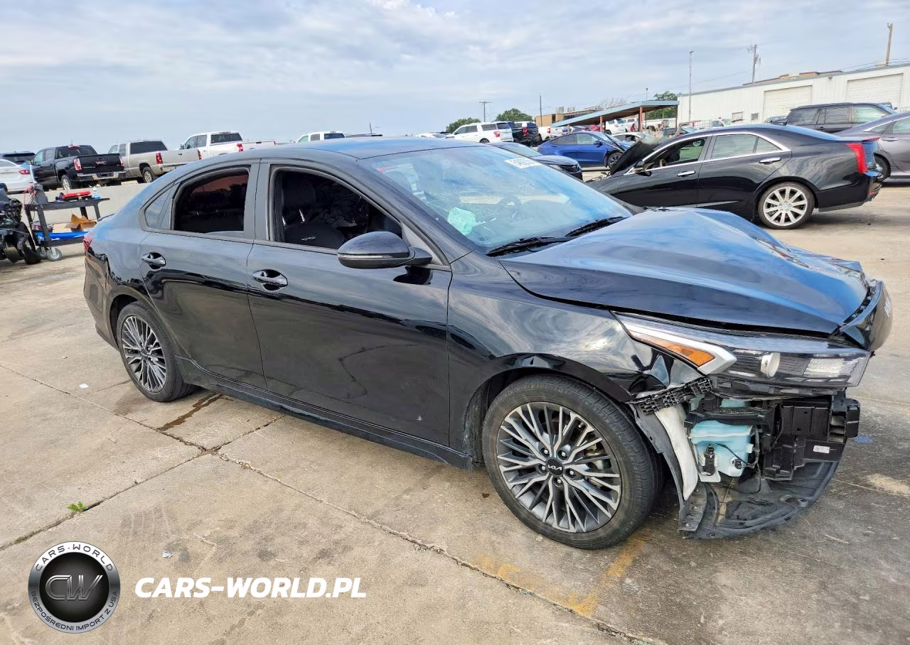 2023 Kia Forte Gt Line VIN:3KPF54AD7PE622777 - 4