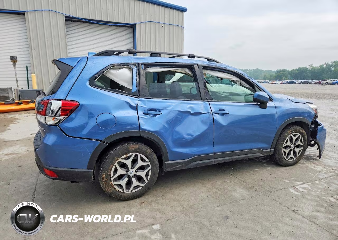 2020 Subaru Forester Premium VIN:JF2SKAJC5LH492016 - 3