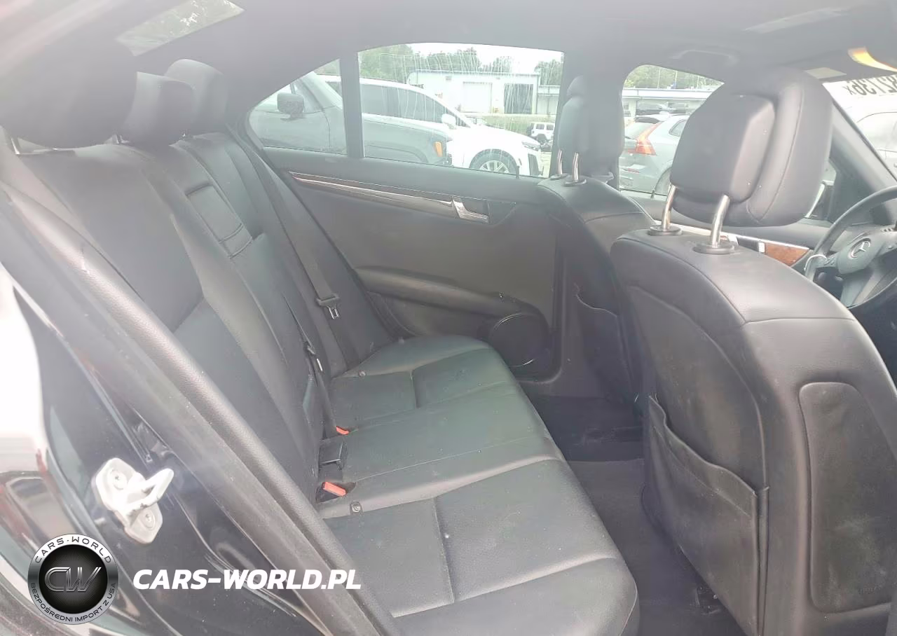 2011 Mercedes-Benz C 300 4Matic VIN:WDDGF8BB0BR157946 - 10