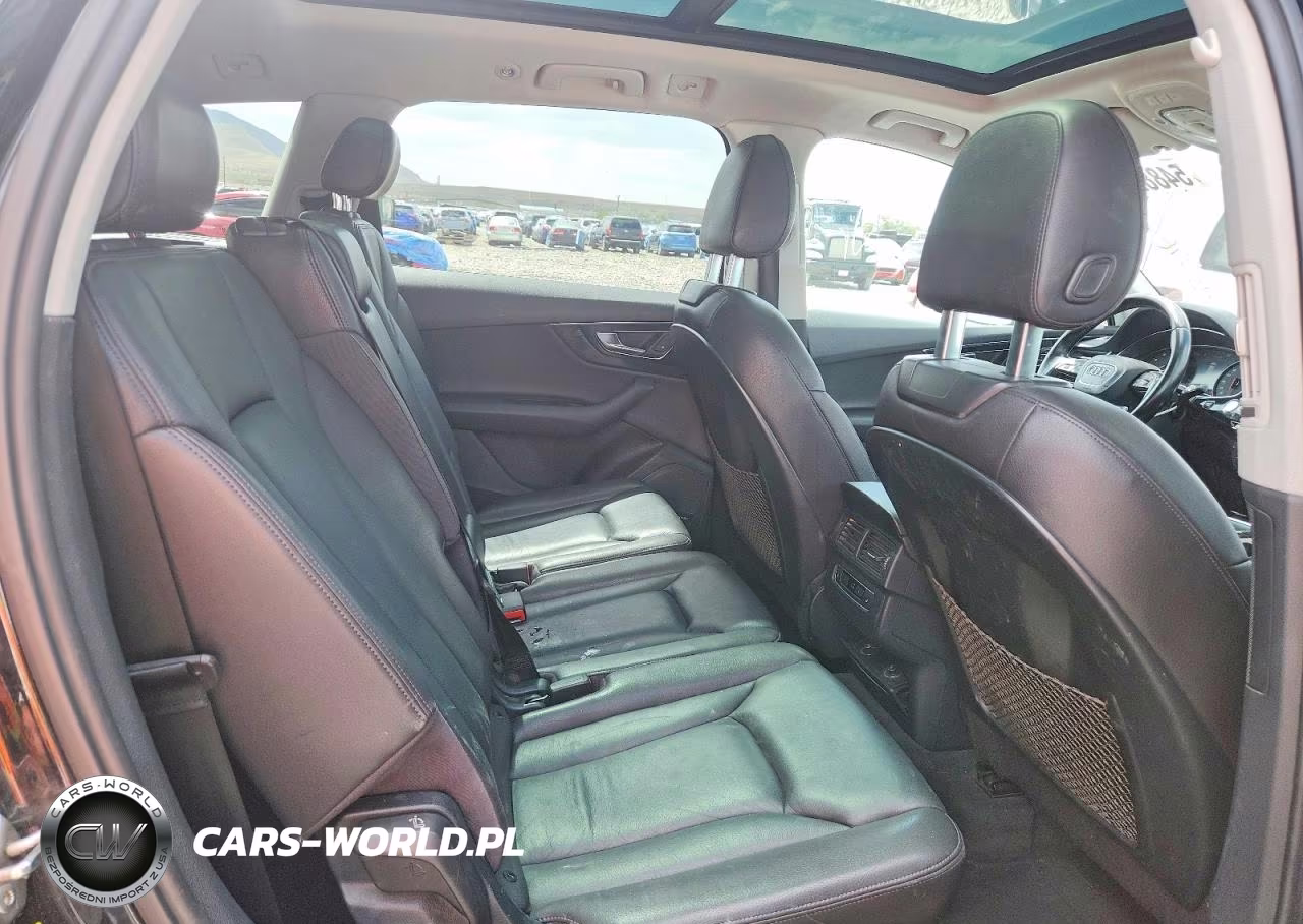 2017 Audi Q7 Premium Plus VIN:WA1LAAF78HD003408 - 10
