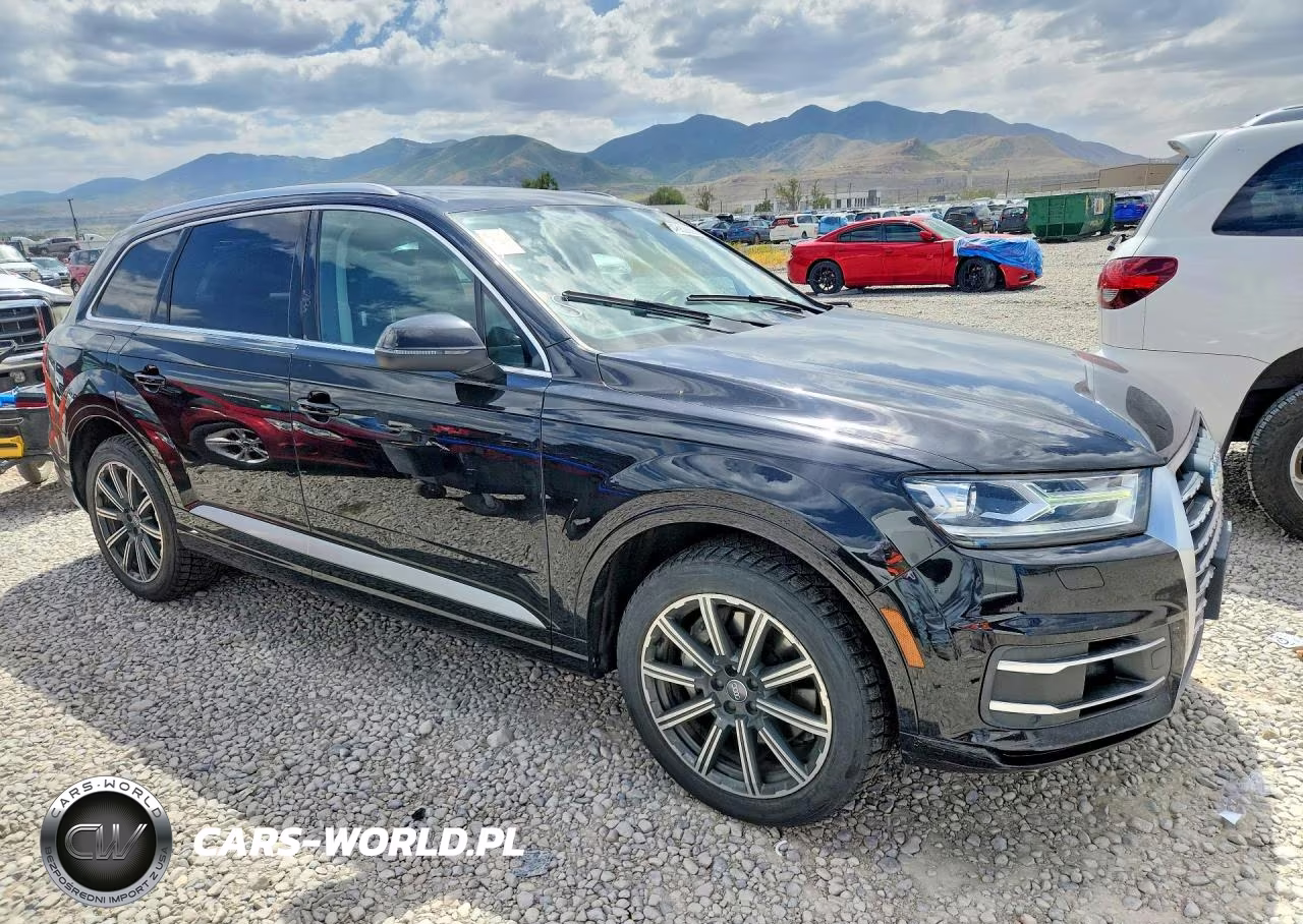 2017 Audi Q7 Premium Plus VIN:WA1LAAF78HD003408 - 4