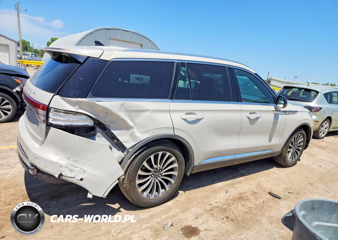 2021 Lincoln Aviator Reserve VIN:5LM5J7WC5MGL13922 - 3