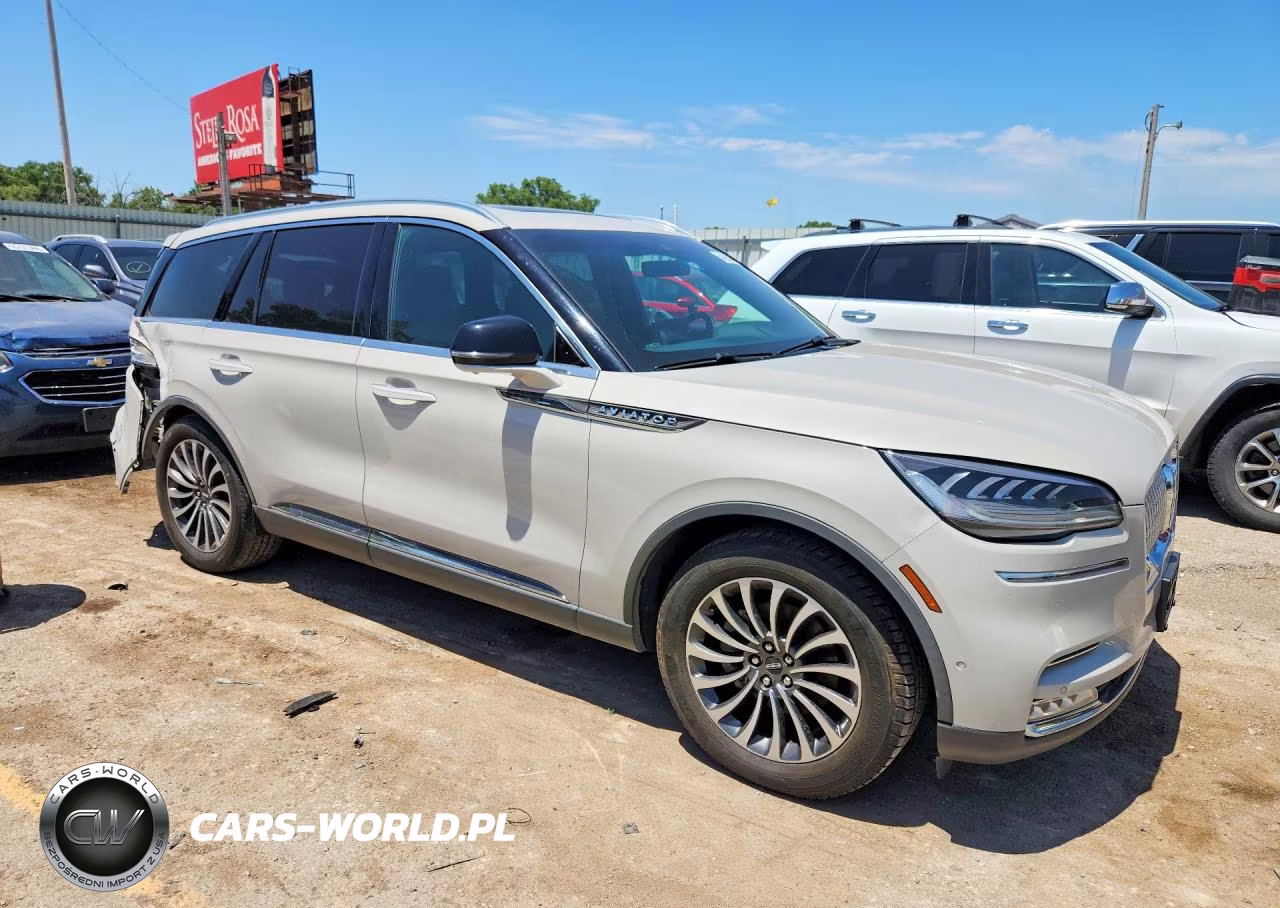 2021 Lincoln Aviator Reserve VIN:5LM5J7WC5MGL13922 - 4