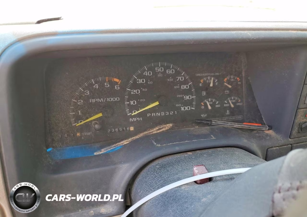 1996 Chevrolet 1500 VIN:2GCEC19RXT1129764 - 9
