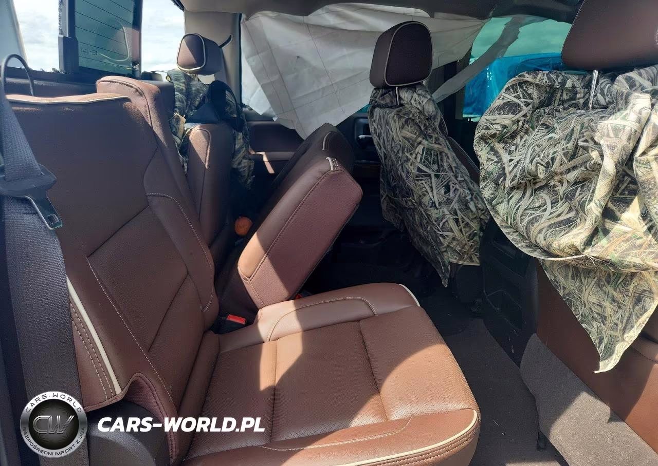 2019 Chevrolet Silverado K3500 High Country VIN:1GC4KYEY9KF263452 - 10