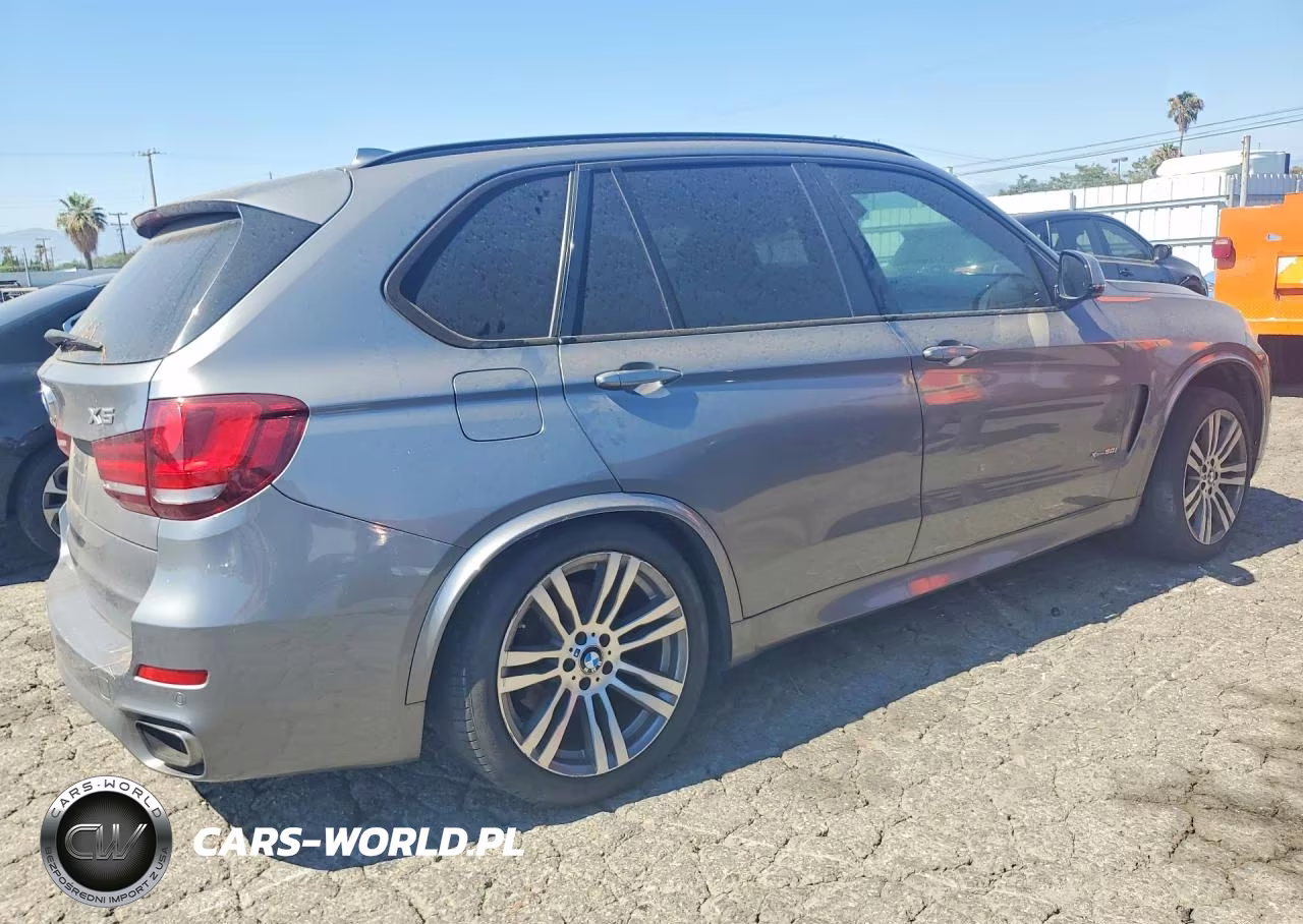 2015 BMW X5 xDrive50I VIN:5UXKR6C51F0J75373 - 3