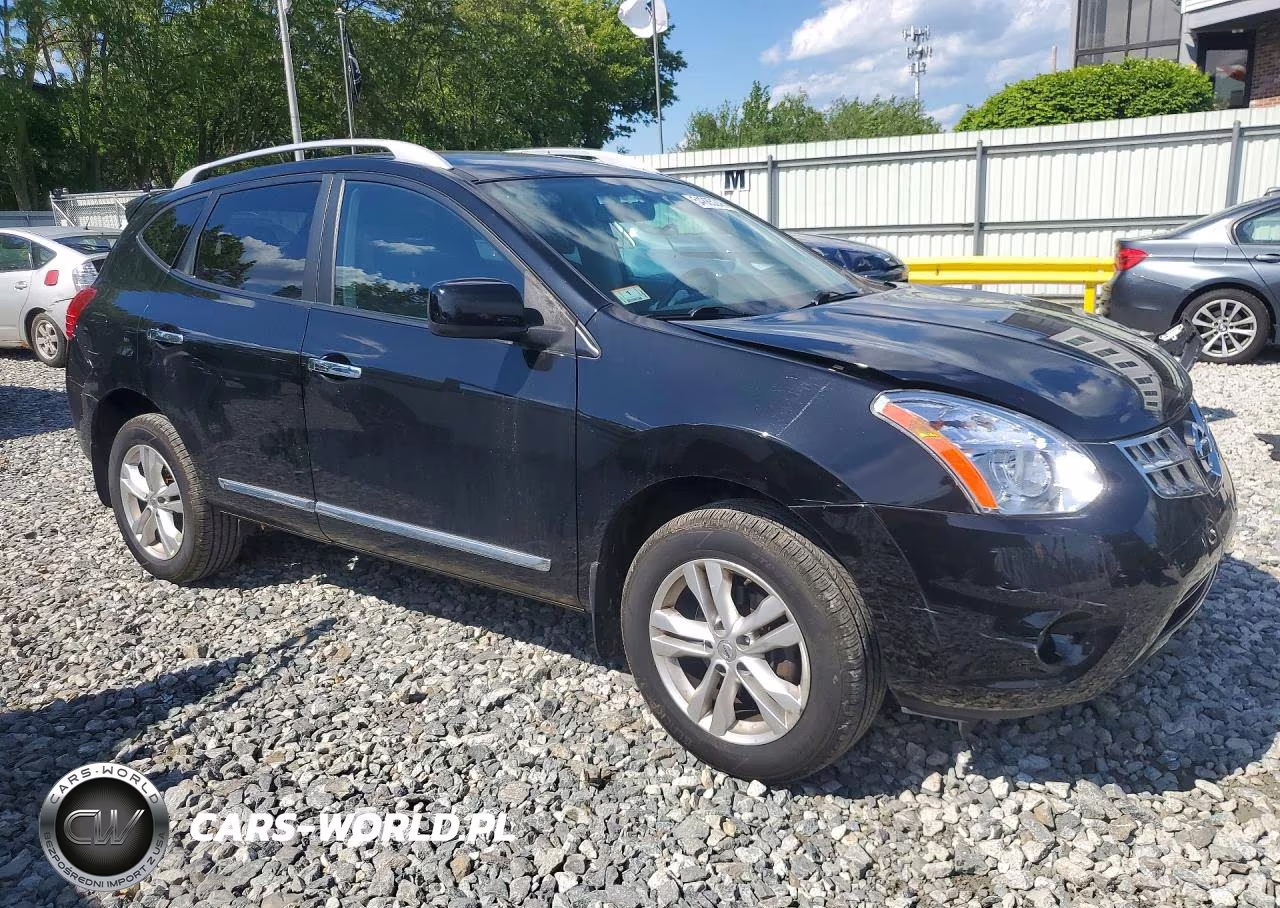 2013 Nissan Rogue S VIN:JN8AS5MV6DW650864 - 4