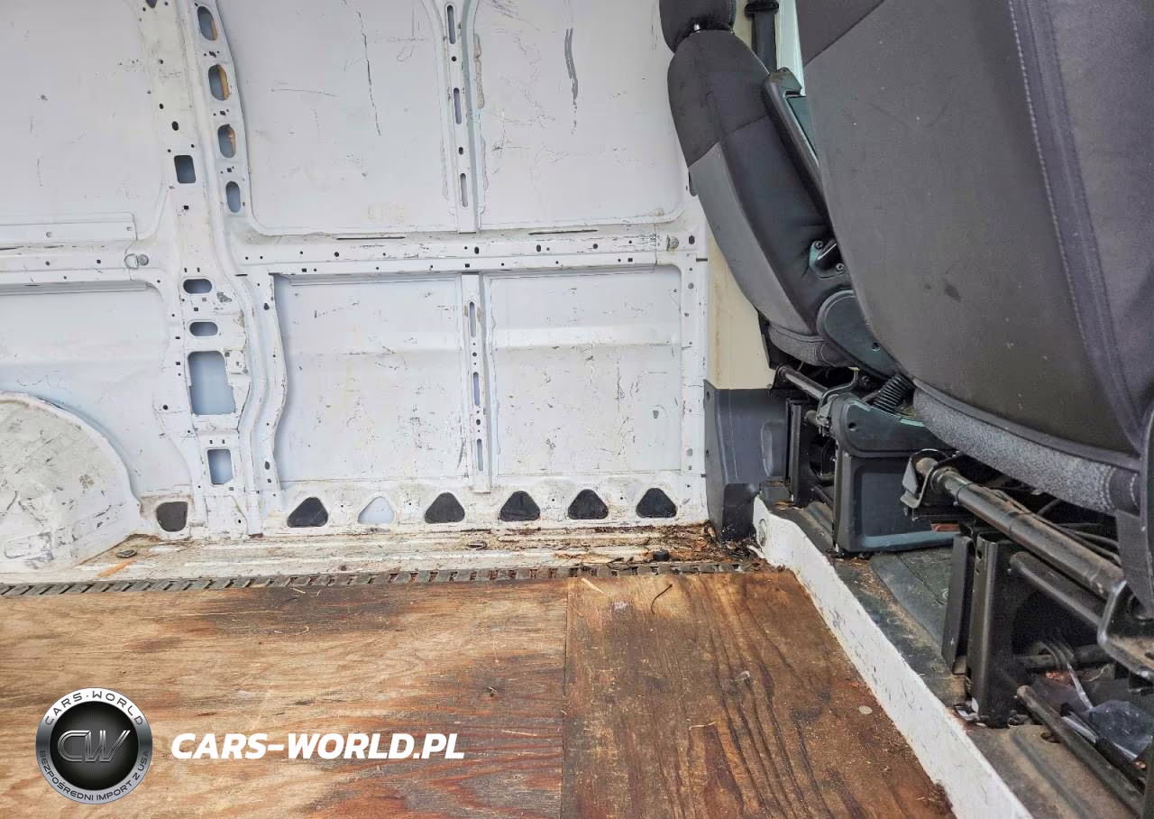 2018 Ram Promaster 1500 1500 High VIN:3C6TRVBG9JE128490 - 10