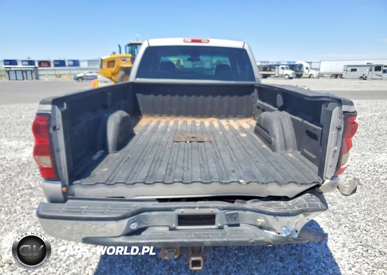 2005 Chevrolet Silverado K2500 Heavy Duty VIN:1GCHK232X5F892073 - 6